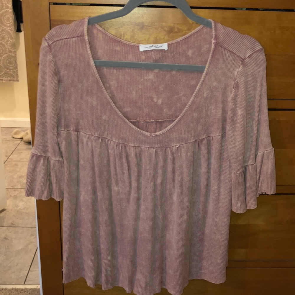super cute blush distressed top